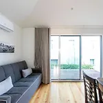 Lovelystay - Cozy 1br In Santa Catarina W/ Balcony Apartmán *