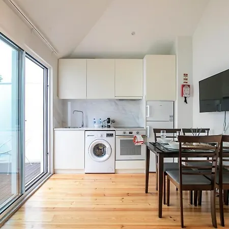 شقة Lovelystay - Cozy 1br In Santa Catarina W/ Balcony