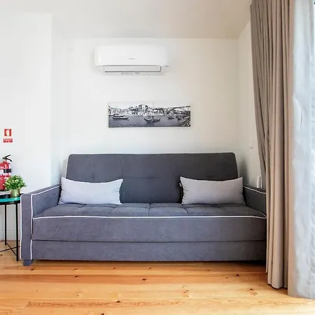 شقة Lovelystay - Cozy 1br In Santa Catarina W/ Balcony