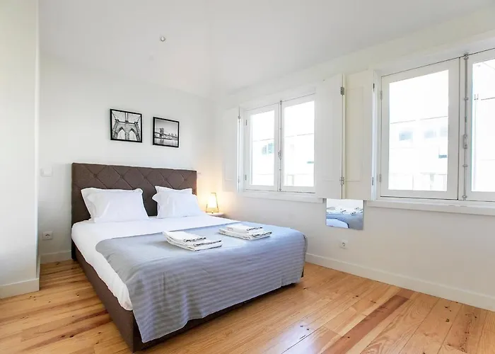 Lovelystay - Cozy 1br In Santa Catarina W/ Balcony Apartamento Oporto